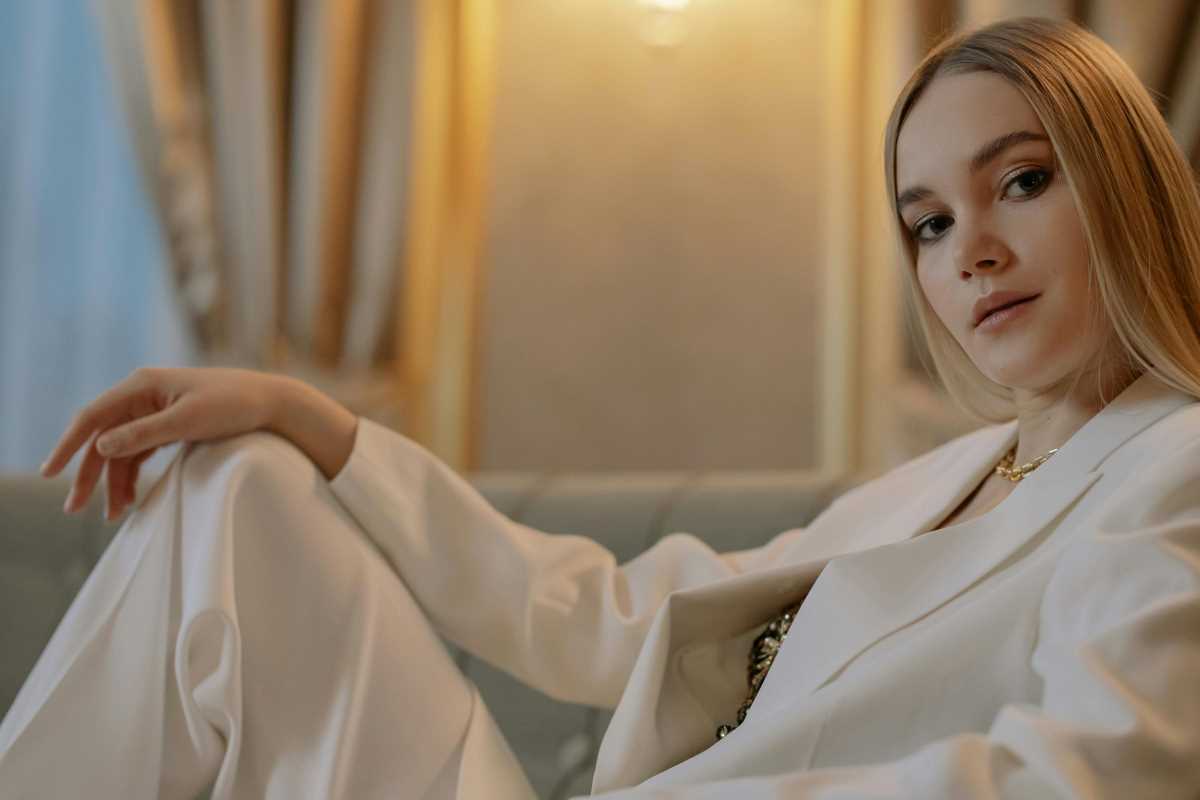 Looks That Say You’re Fashionably Late on Purpose